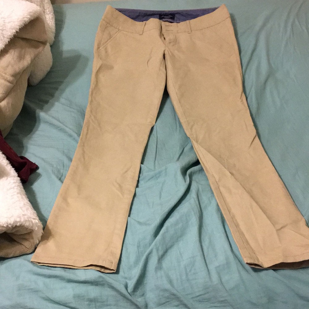 Khaki American eagle pants never worn